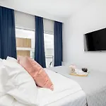 Apartment Let's Sea 55 With Sea View, Sauna & Pool And Parking By Renters Gąski