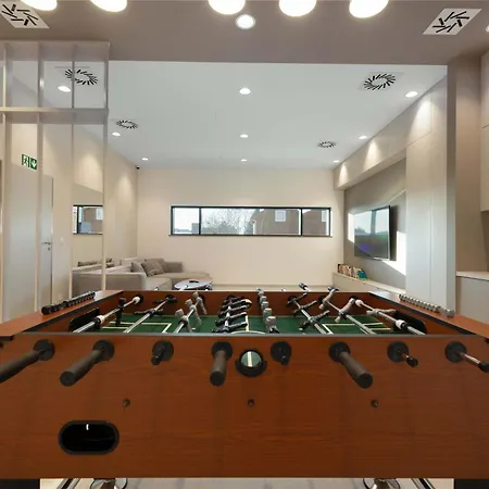 Let's Sea 55 With Sea View, Sauna & Pool And Parking By Renters 公寓 *