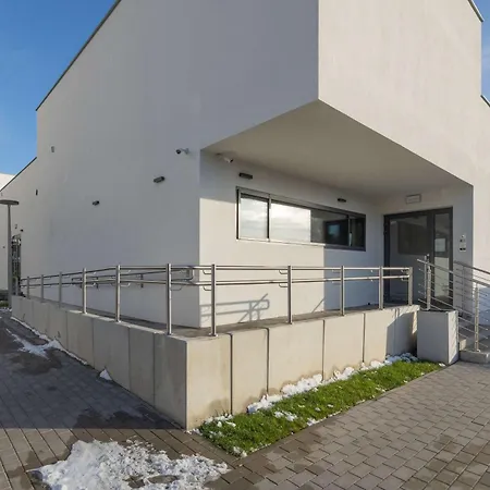 Let's Sea 55 With Sea View, Sauna & Pool And Parking By Renters Gąski